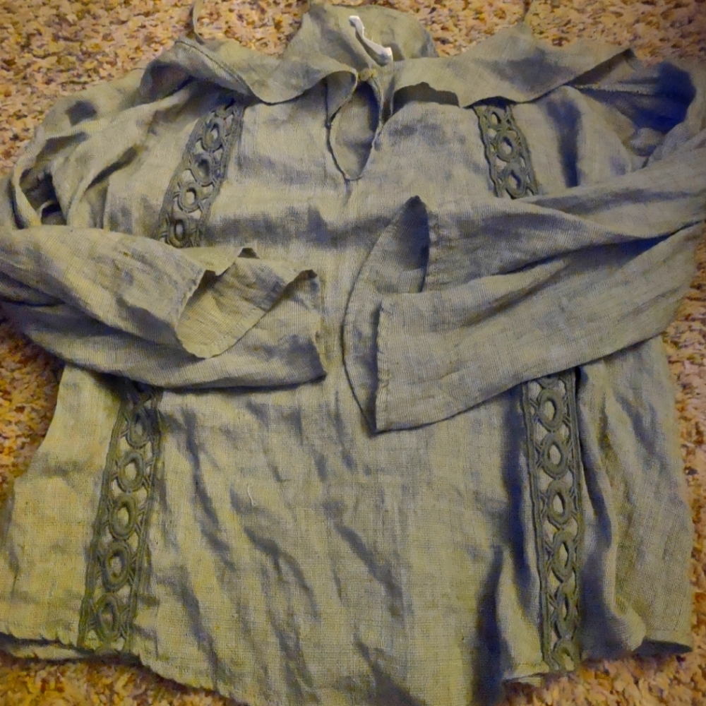 Lush cold shoulder top